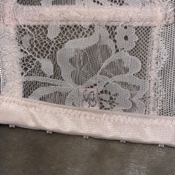 jessica simpson bra - Picture 10 of 11